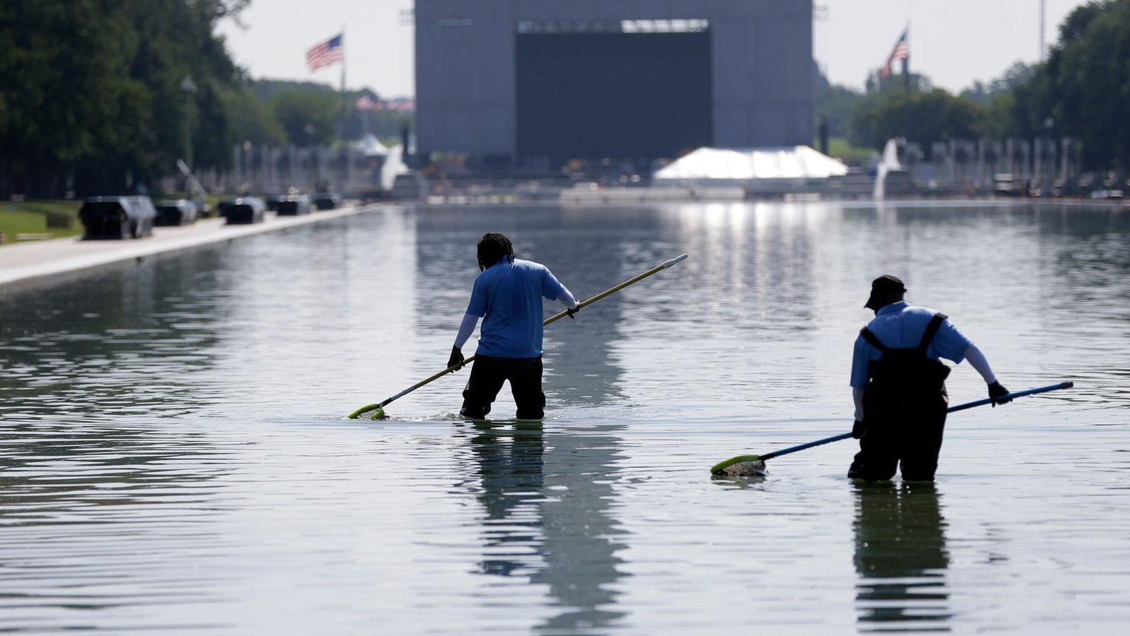 Ex-Olympic canoeist indicted for ‘vandalising’ Trump’s $14m pool project